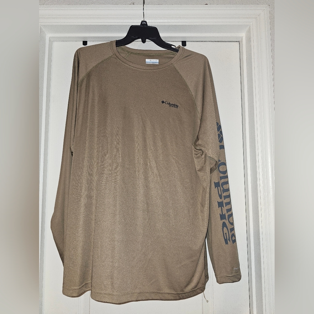 Columbia Men's Beige Long Sleeve Tee